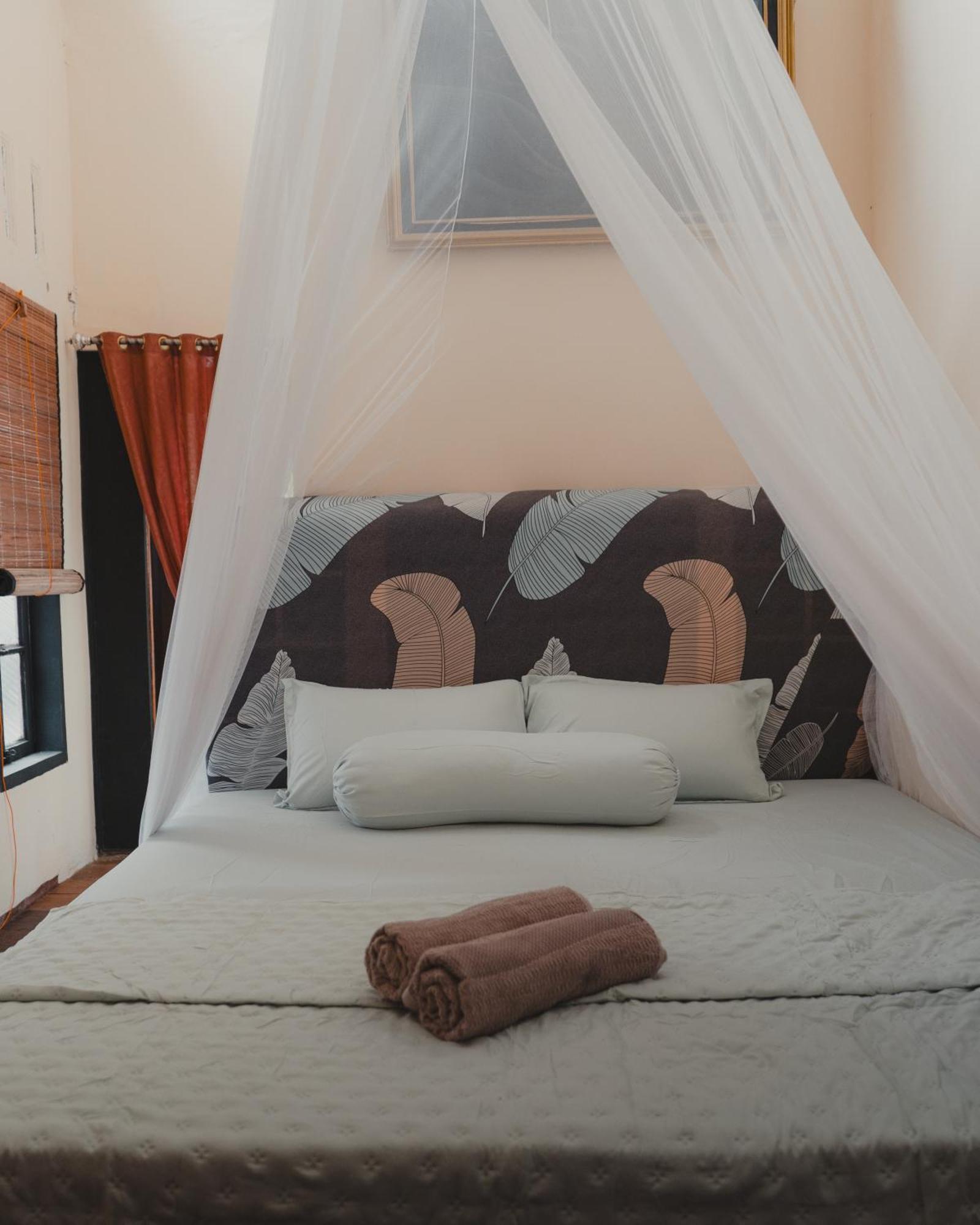 Charlys Little House Ξενοδοχείο Bukit Lawang Εξωτερικό φωτογραφία